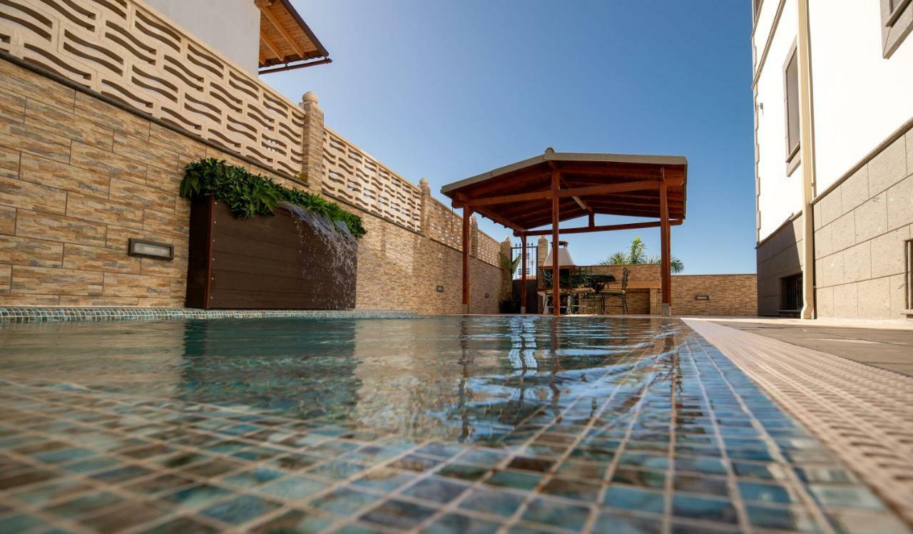 Villa, Private Heated Pool And Jacuzzi . Maspalomas  Extérieur photo